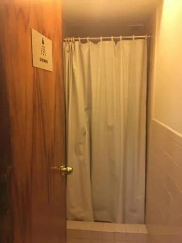 Seafarers International House Hotel New York 2*,  United States